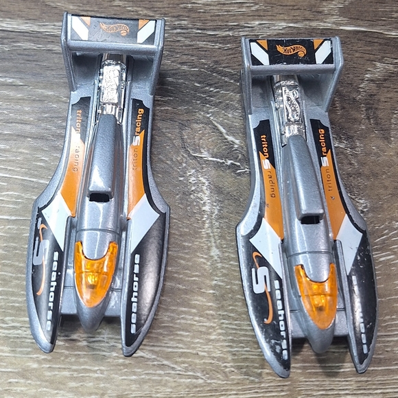 Mattel Other - VTG lot of 2 Mattel 1995 Hydroplane Silver 1:64 Scale Seahorse Triton 5